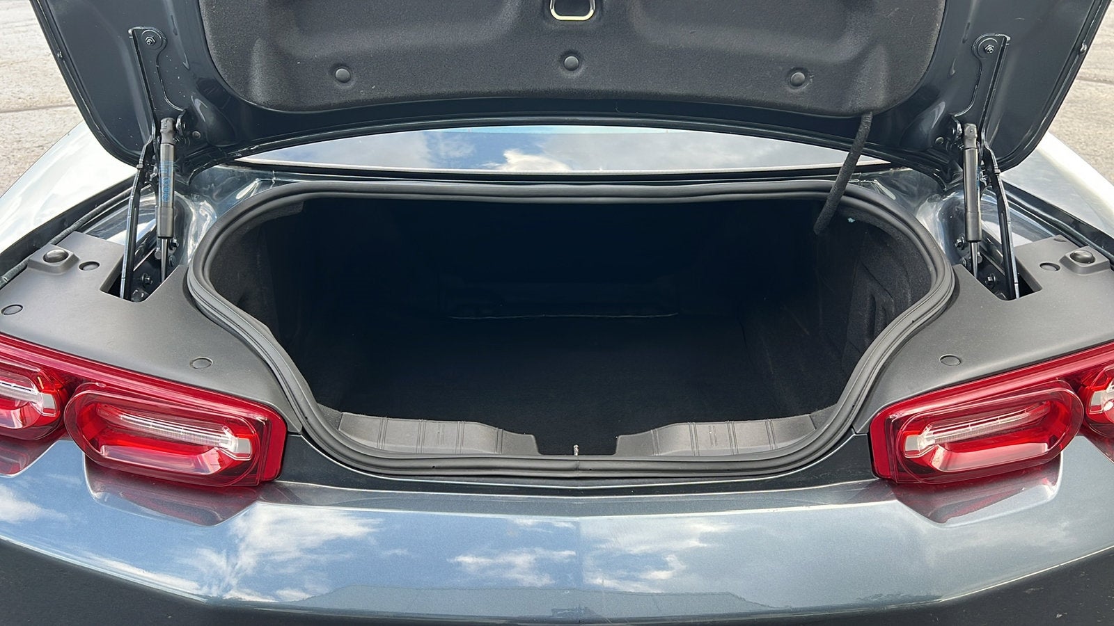 2022 Chevrolet Camaro 1LT