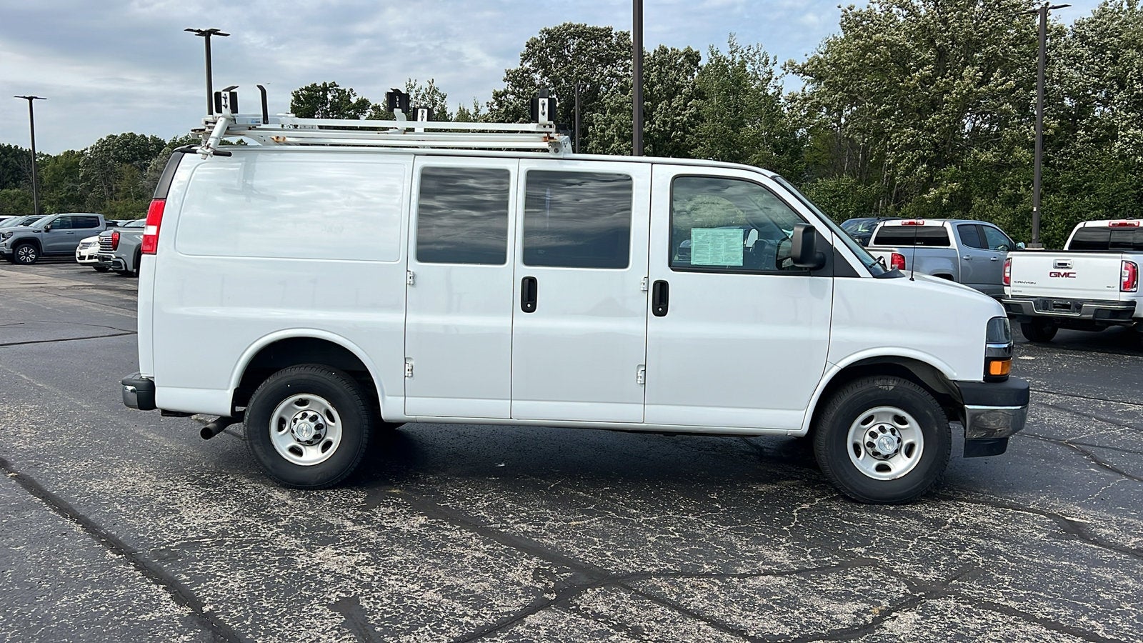 2020 Chevrolet Express Cargo 2500 WT