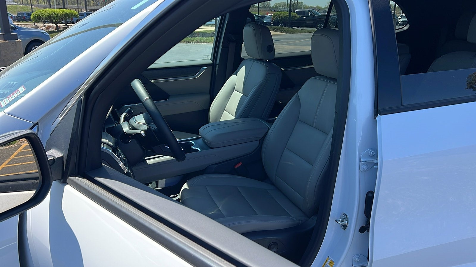 2024 GMC Acadia Elevation