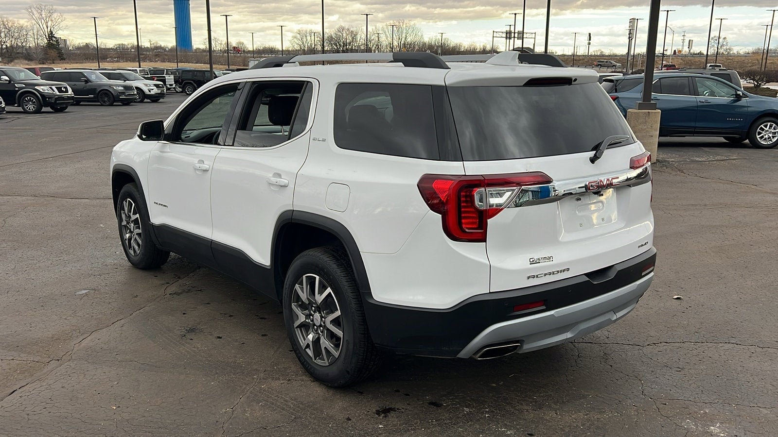 2023 GMC Acadia SLE