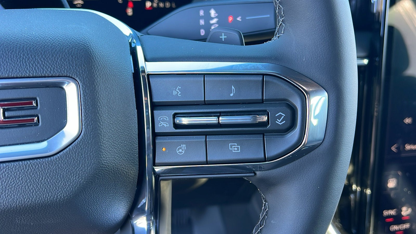 2025 GMC Yukon Elevation