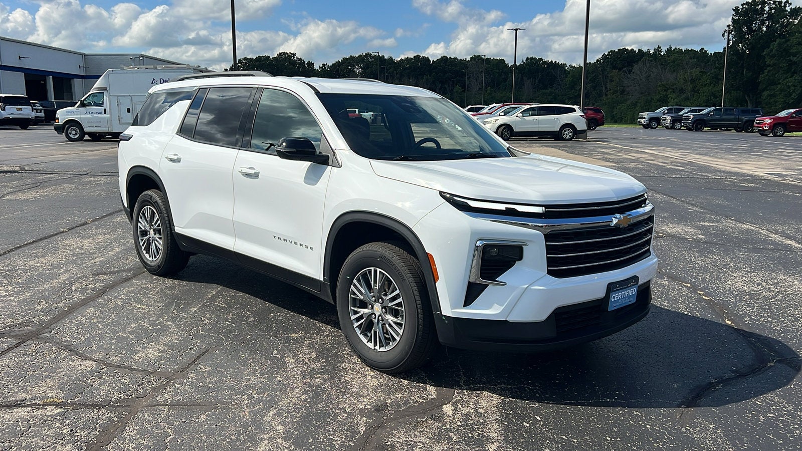 2025 Chevrolet Traverse LT