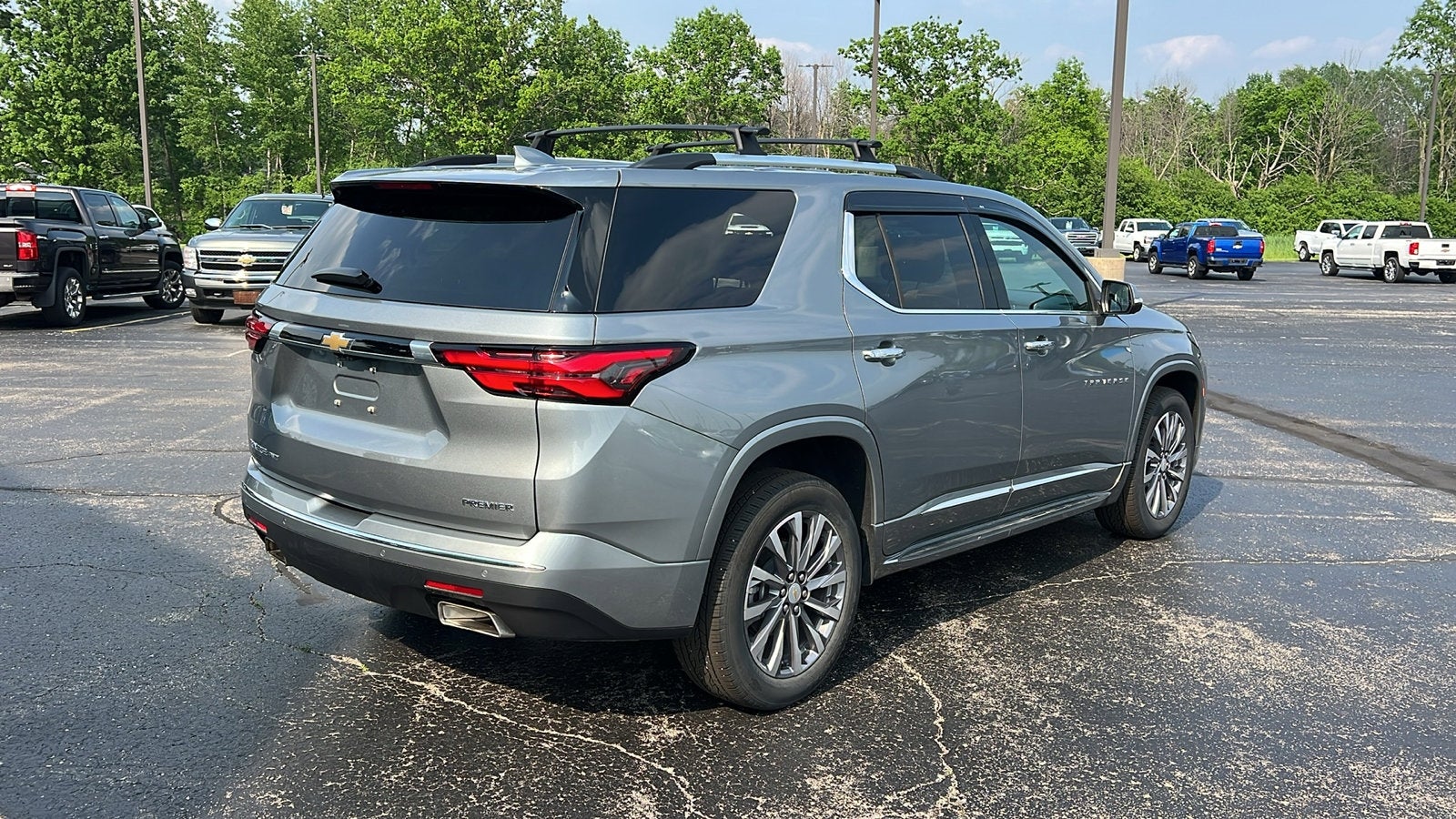 2023 Chevrolet Traverse Premier