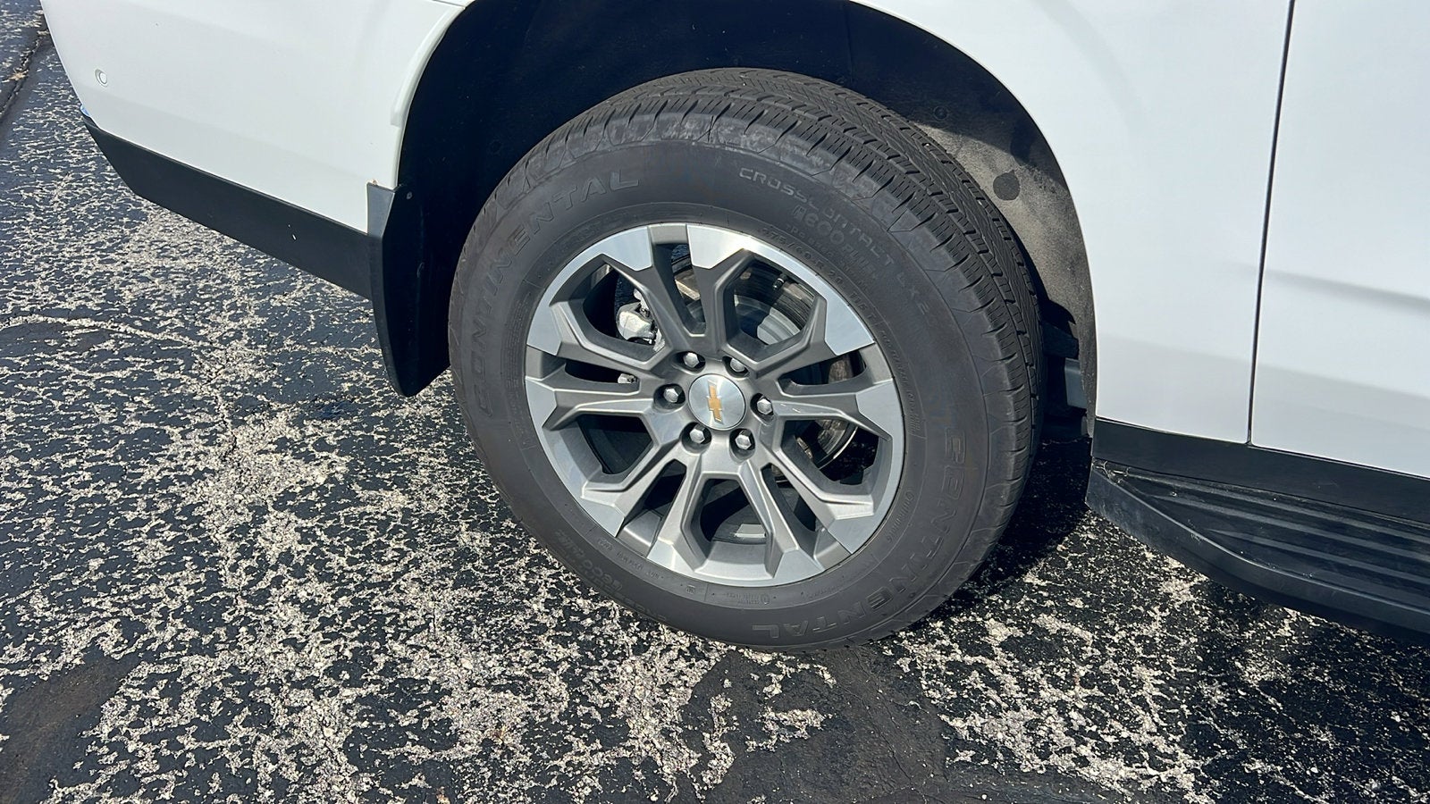 2025 Chevrolet Suburban LT