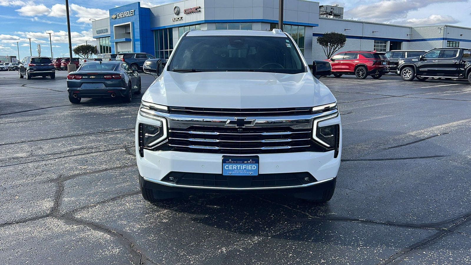 2025 Chevrolet Suburban LT