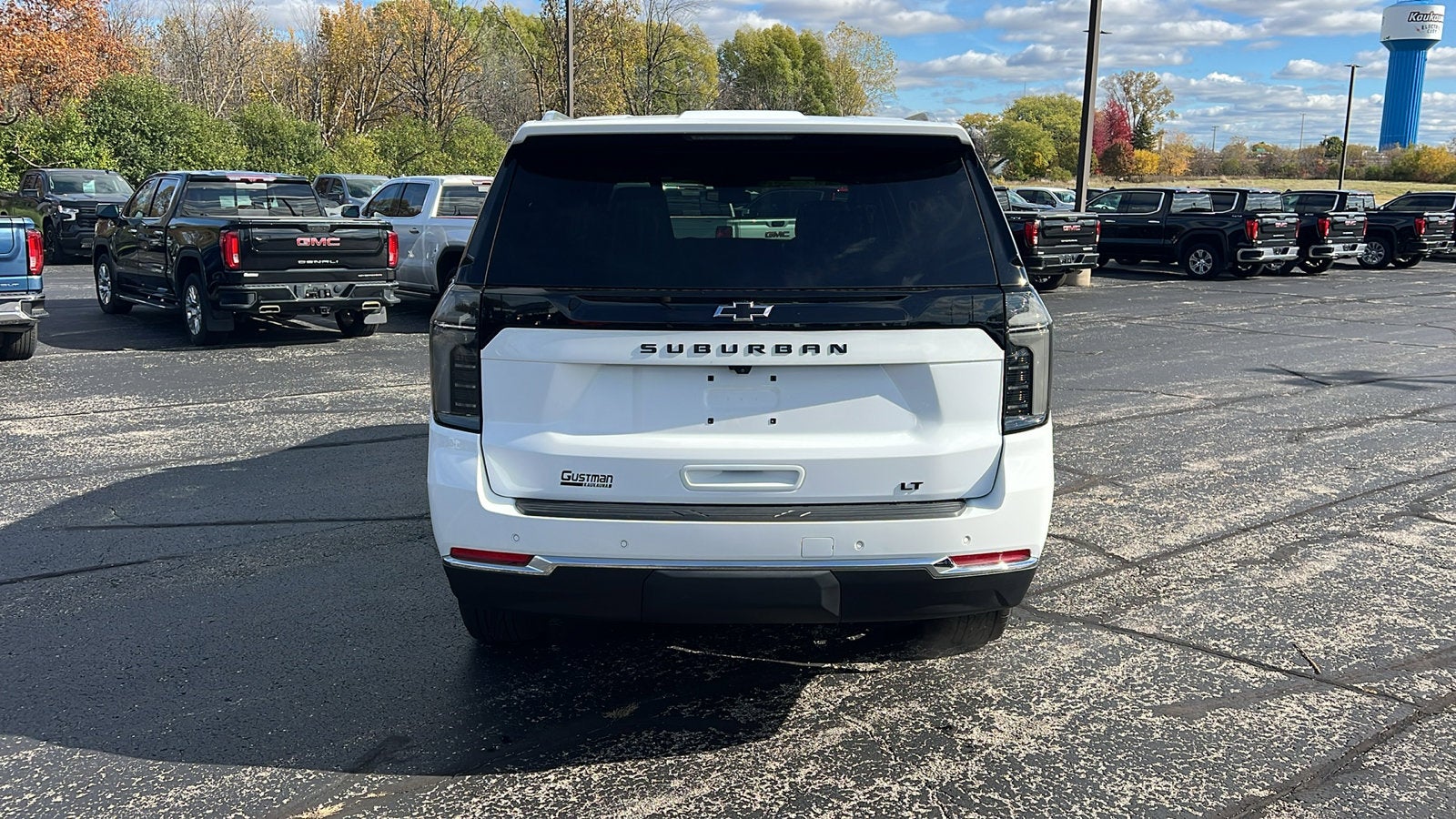 2025 Chevrolet Suburban LT