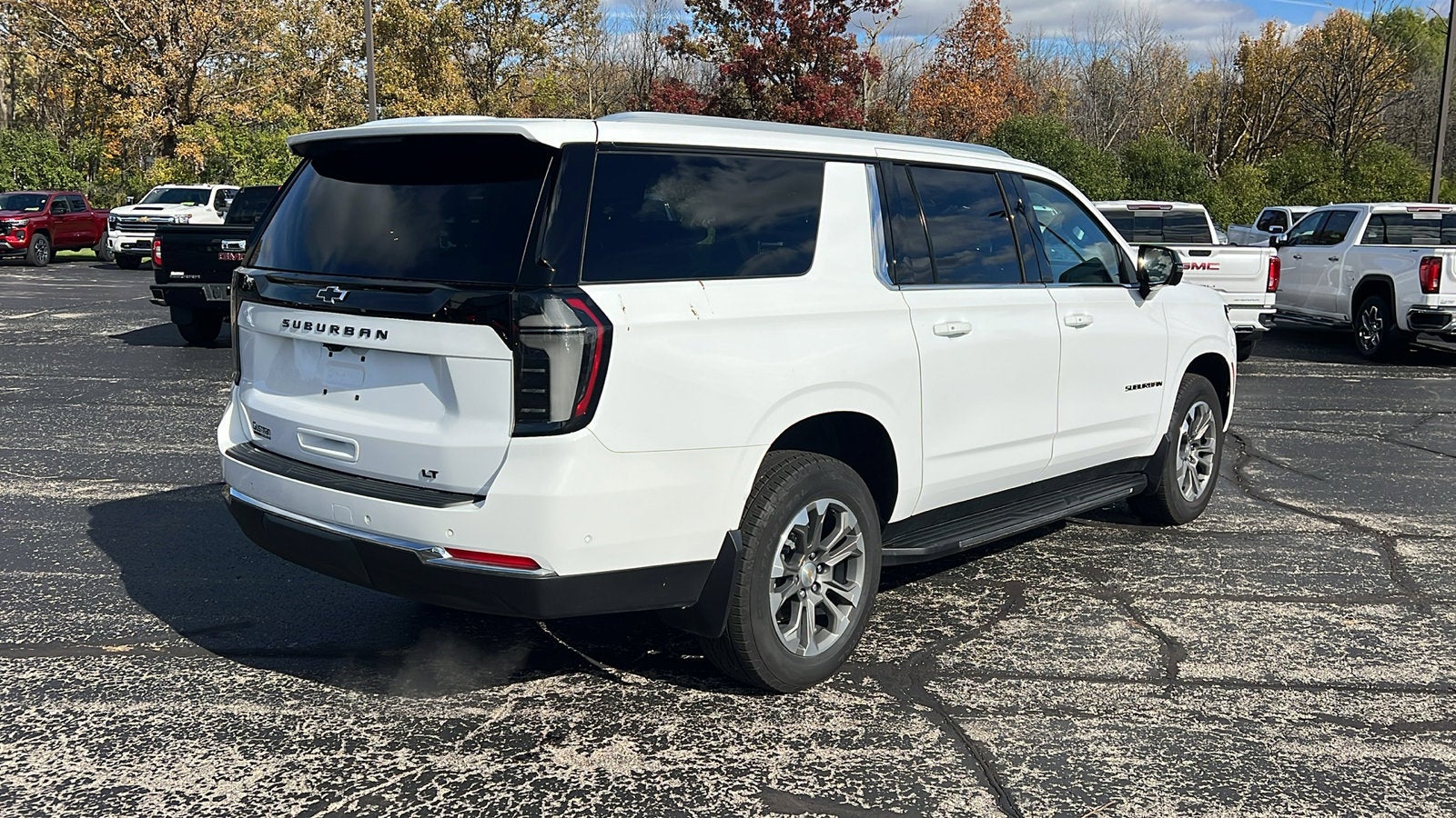 2025 Chevrolet Suburban LT
