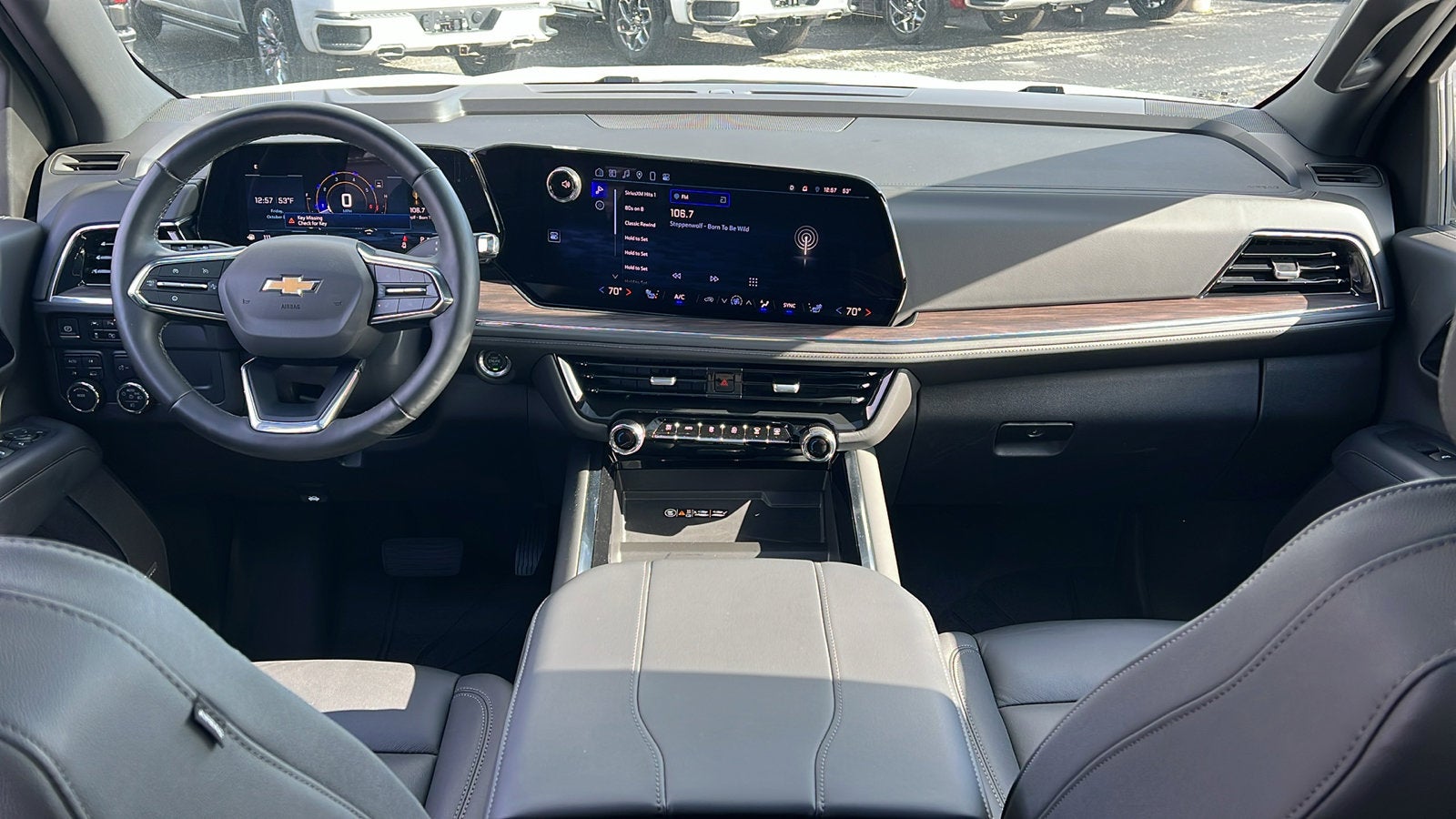 2025 Chevrolet Suburban LT