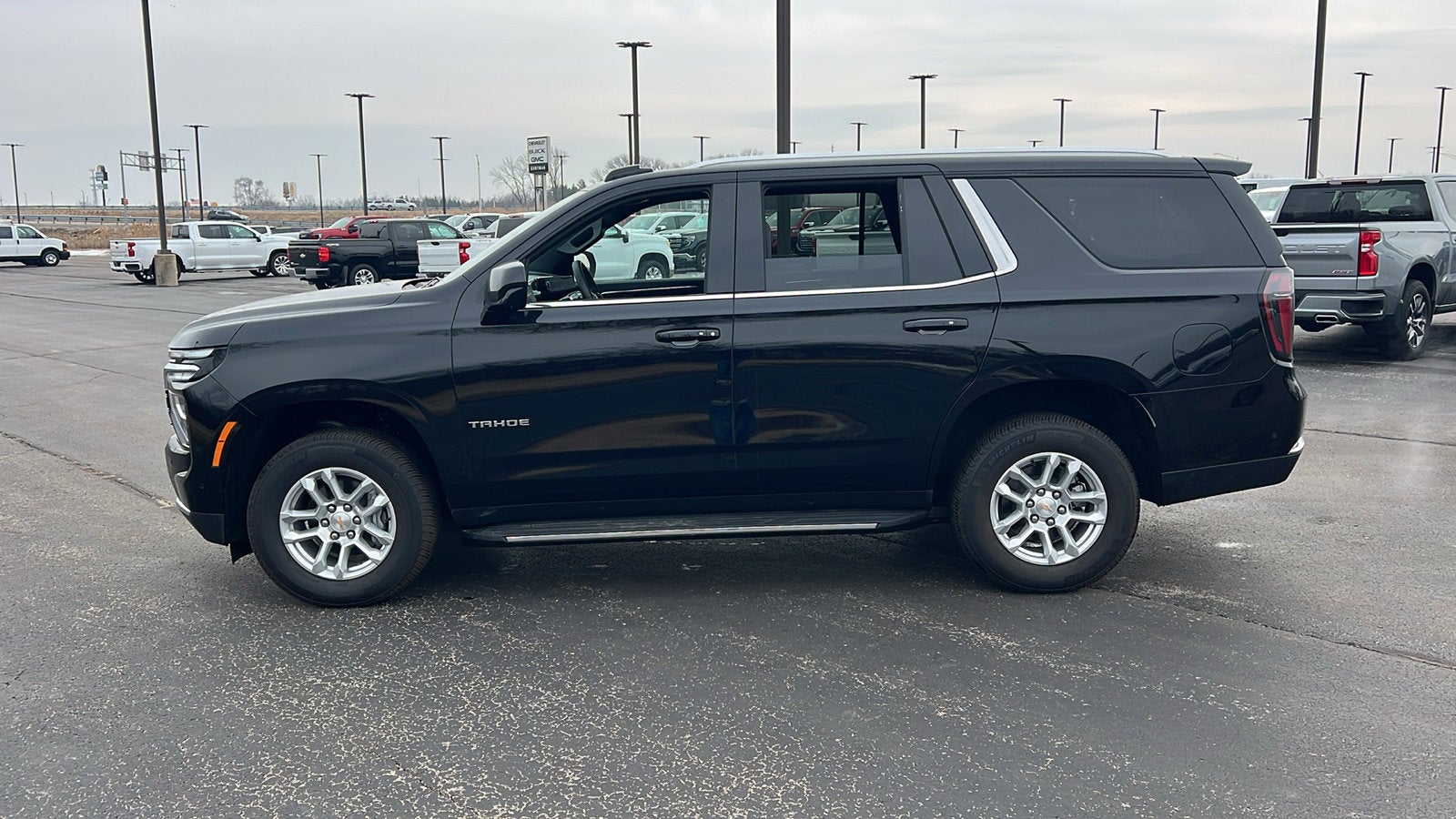 2025 Chevrolet Tahoe LS