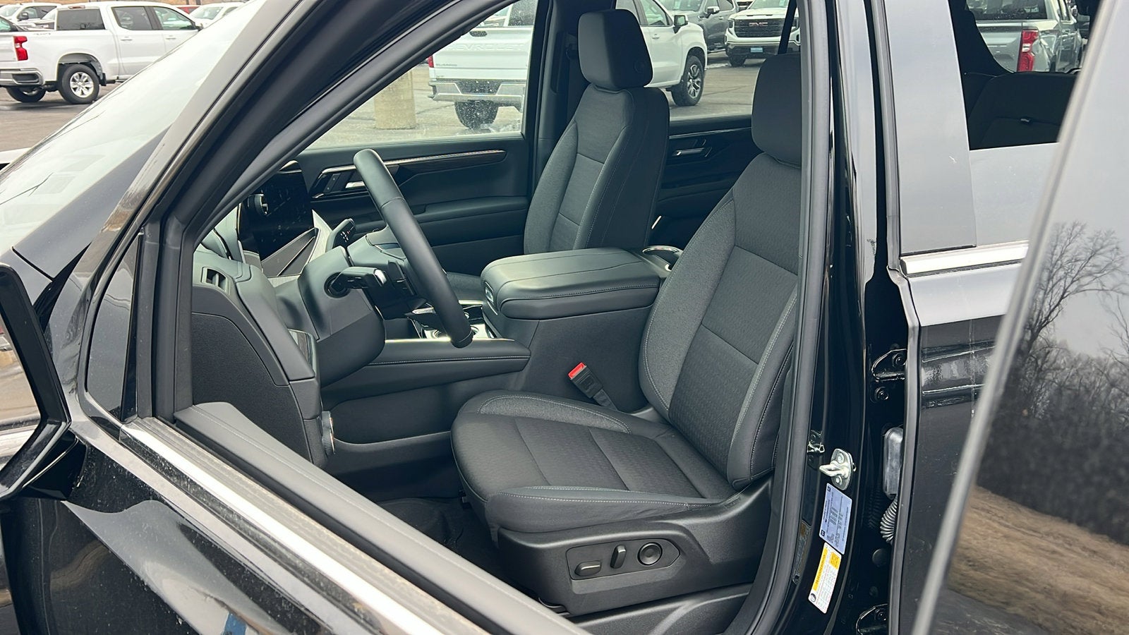 2025 Chevrolet Tahoe LS