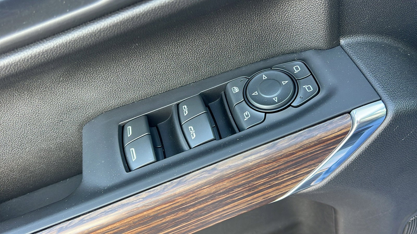 2022 Chevrolet Silverado 1500 LTD High Country