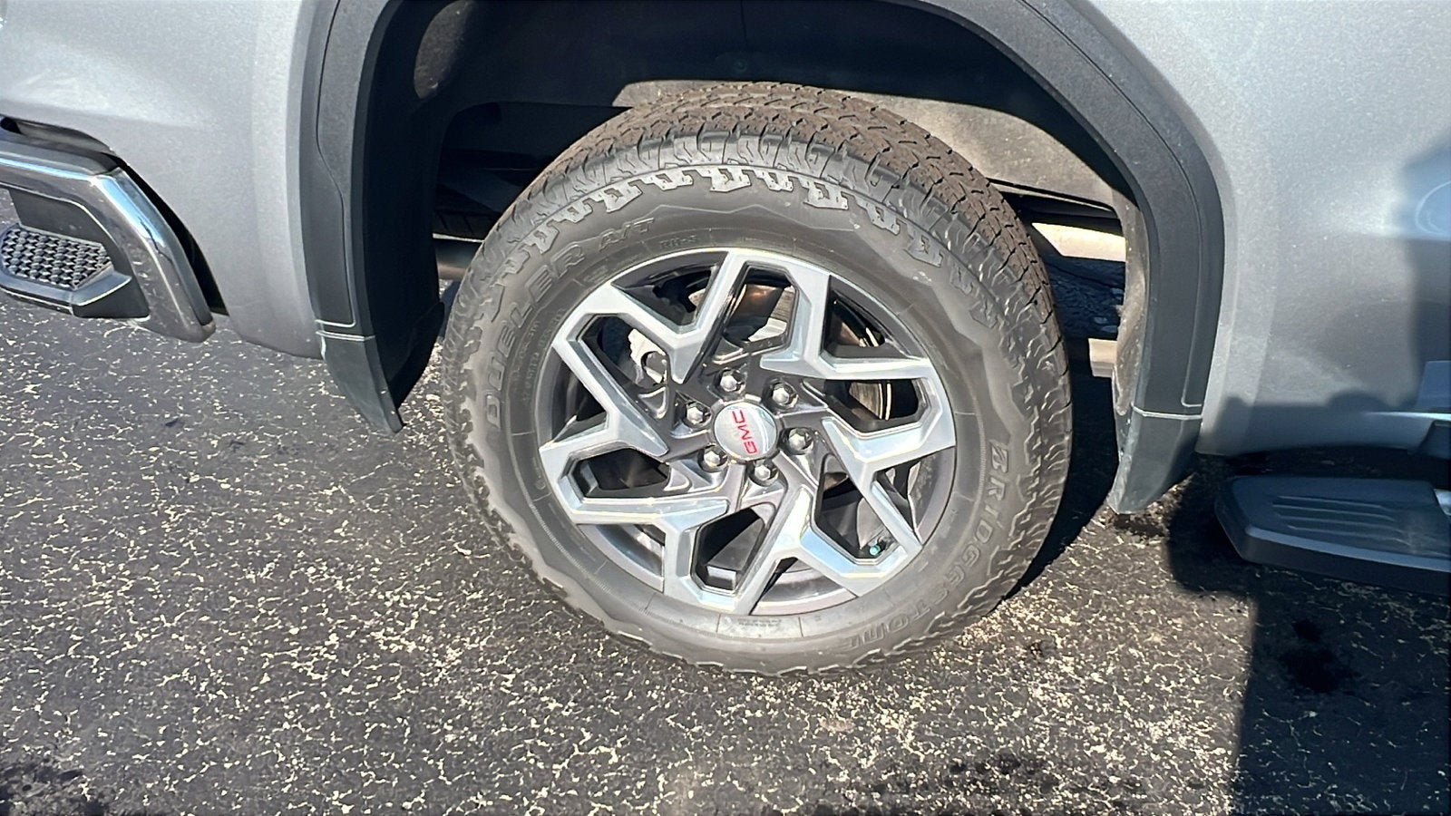 2023 GMC Sierra 1500 SLT