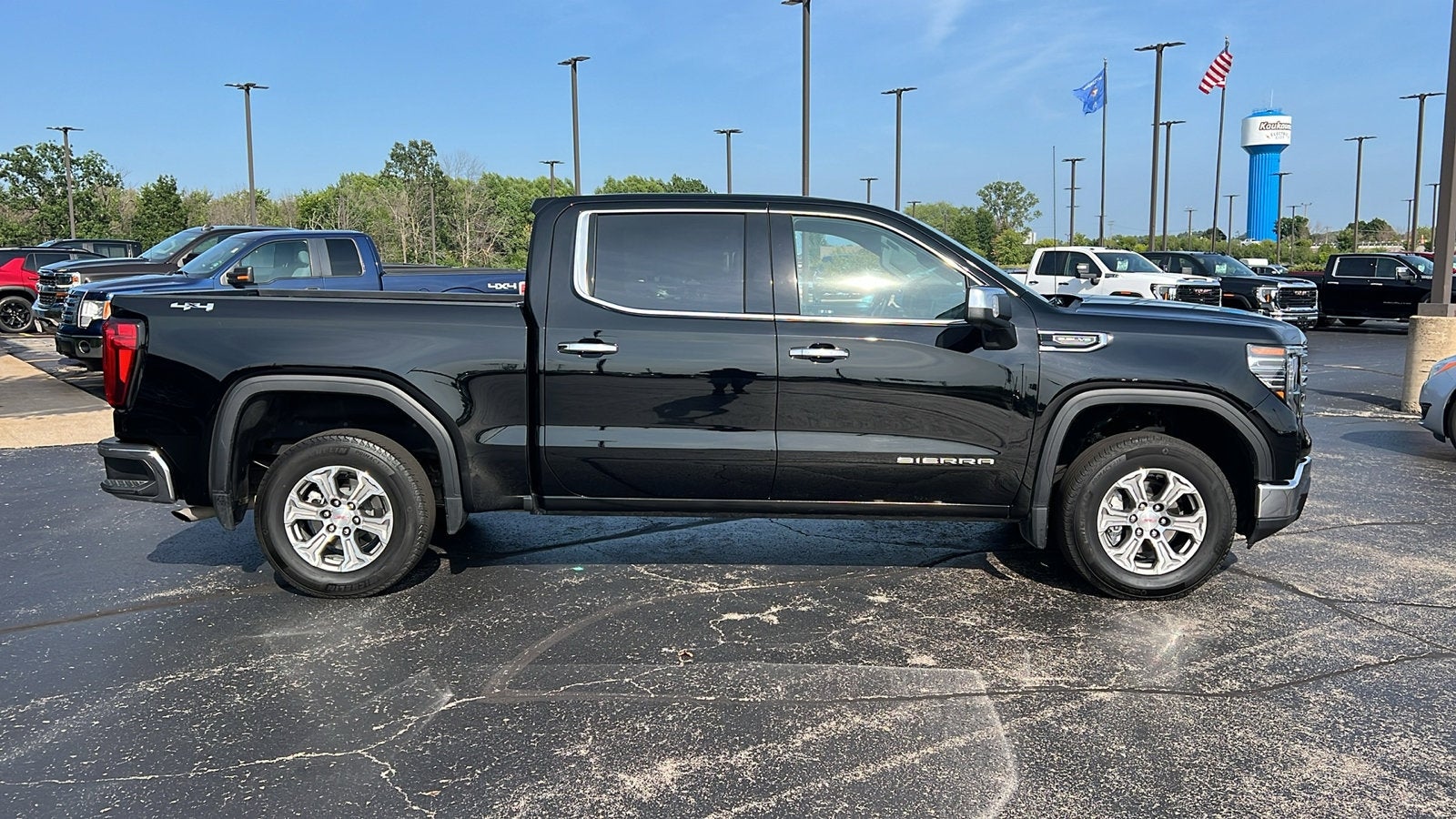 2024 GMC Sierra 1500 SLT