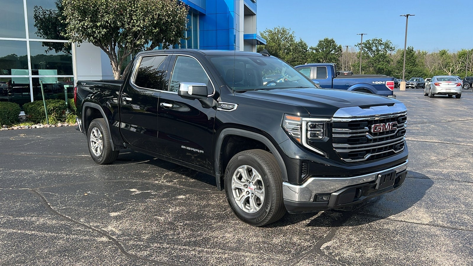 2024 GMC Sierra 1500 SLT