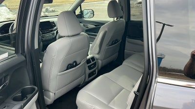 2021 Honda Pilot AWD Touring 8 Passenger