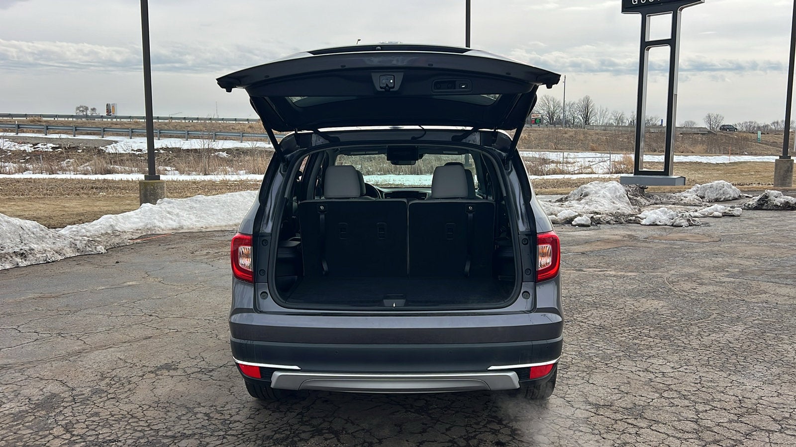 2021 Honda Pilot AWD Touring 8 Passenger