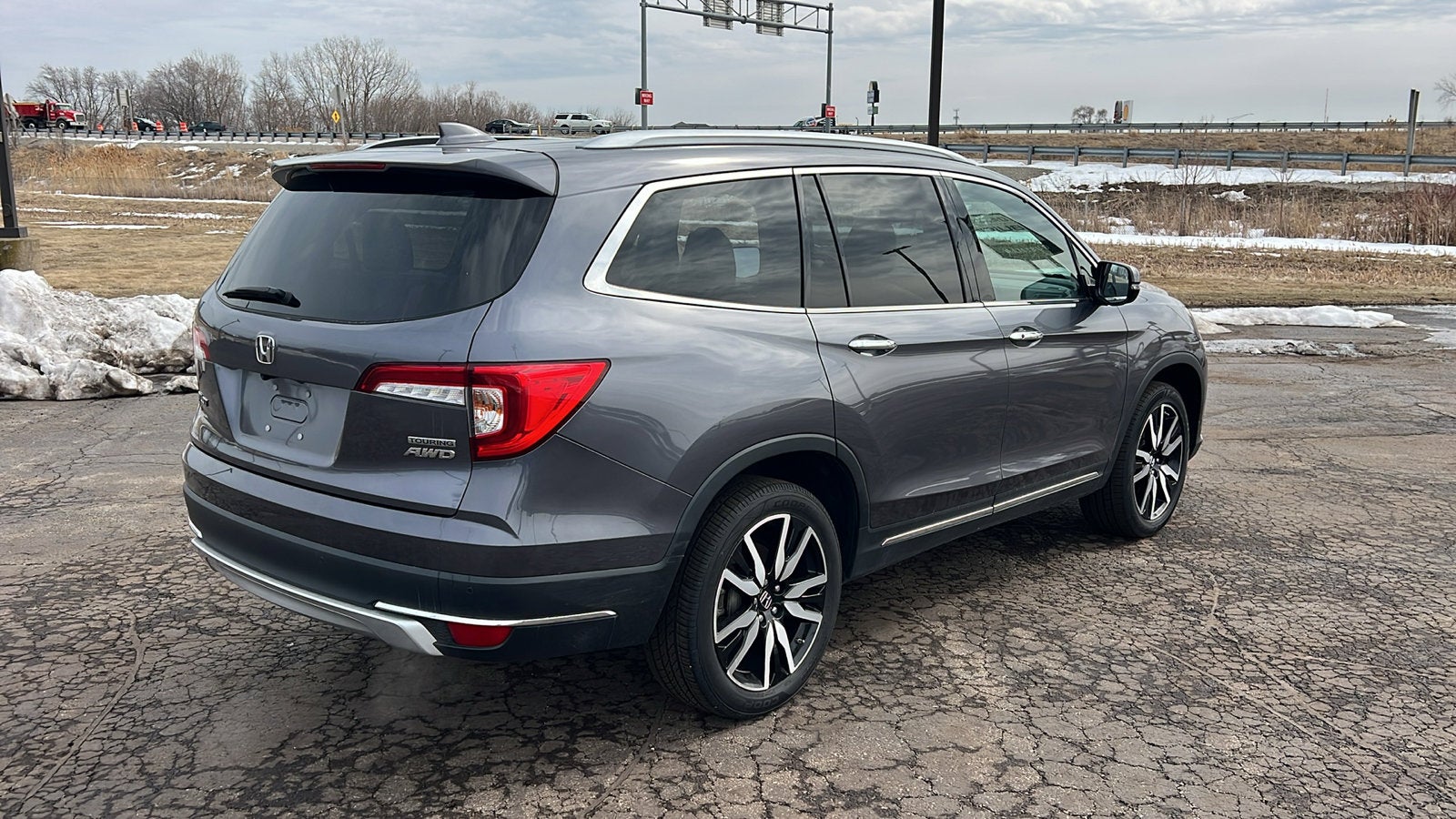 2021 Honda Pilot AWD Touring 8 Passenger