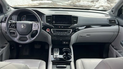 2021 Honda Pilot AWD Touring 8 Passenger