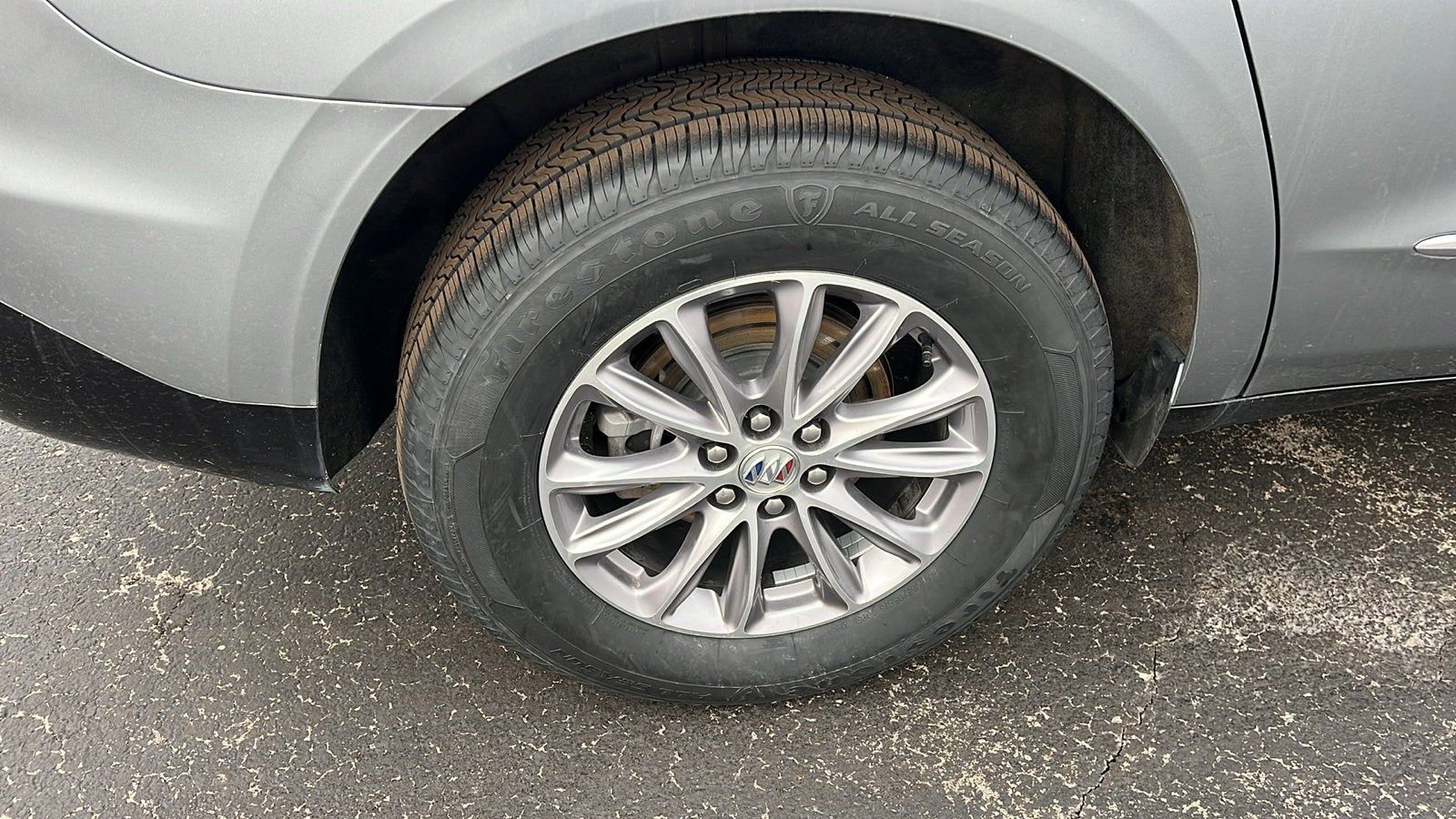 2023 Buick Enclave Essence