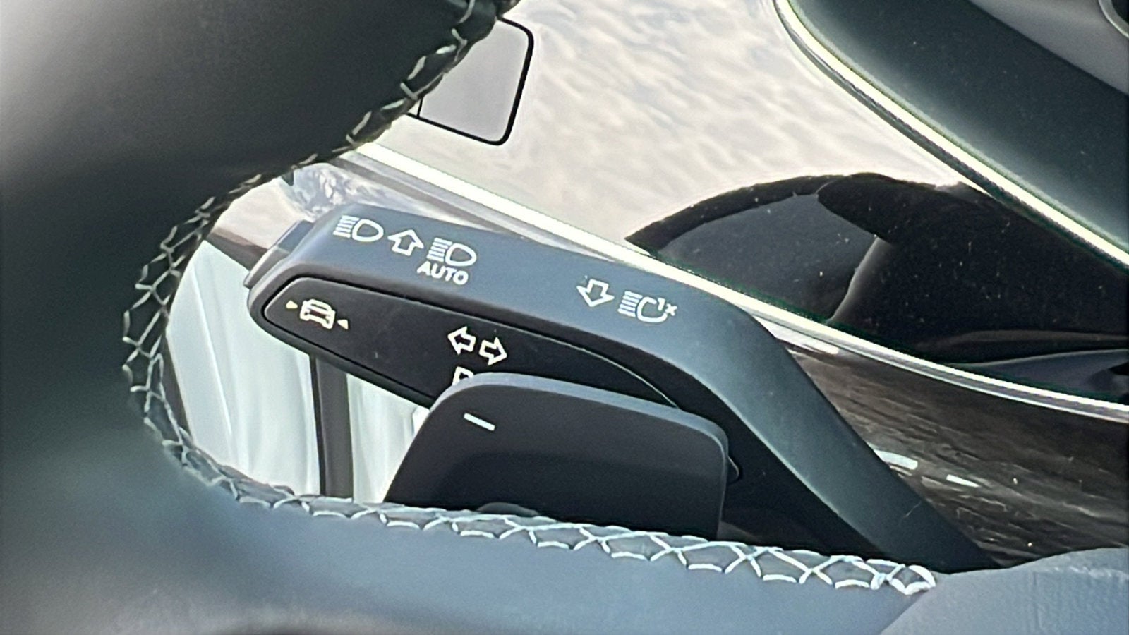 2025 Audi Q8 Premium Plus