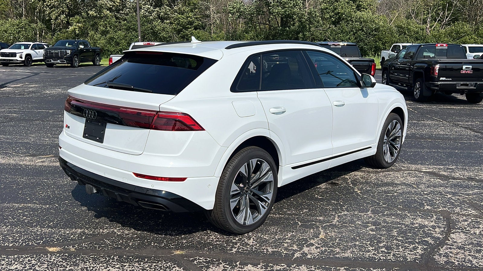 2025 Audi Q8 Premium Plus