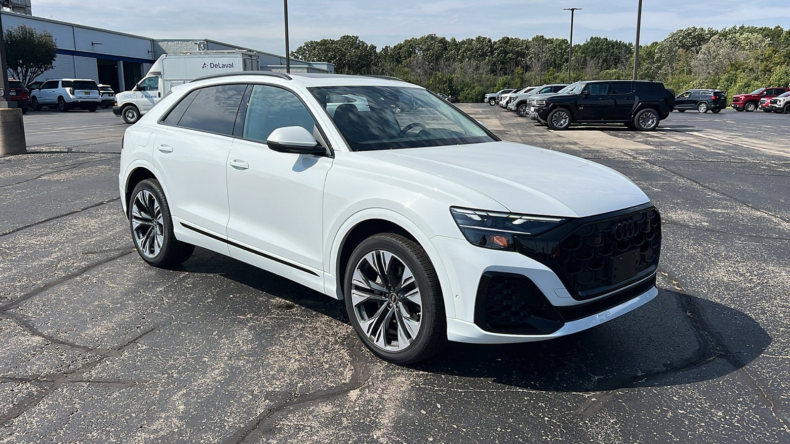 2025 Audi Q8 Premium Plus