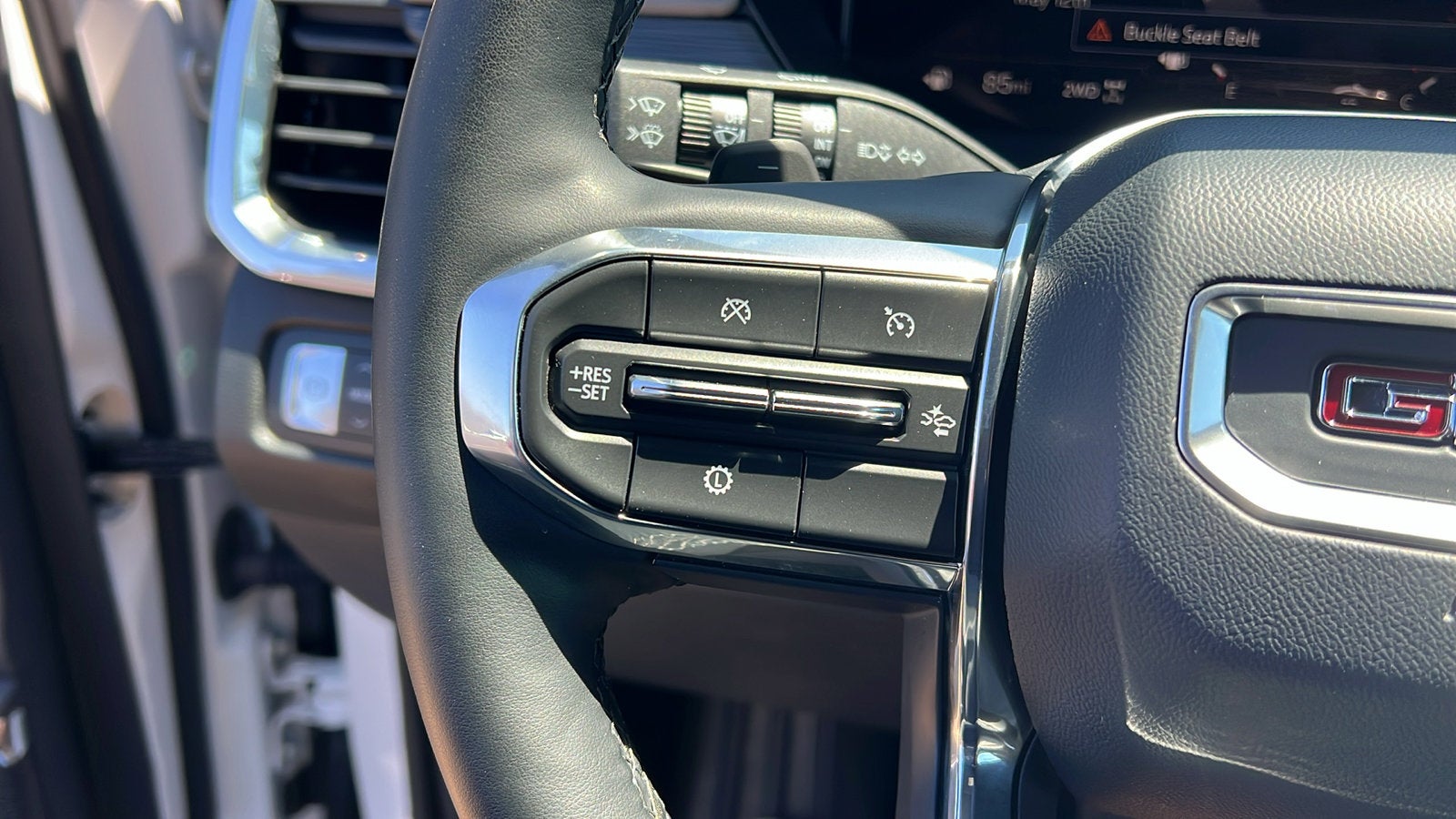 2024 GMC Acadia Elevation