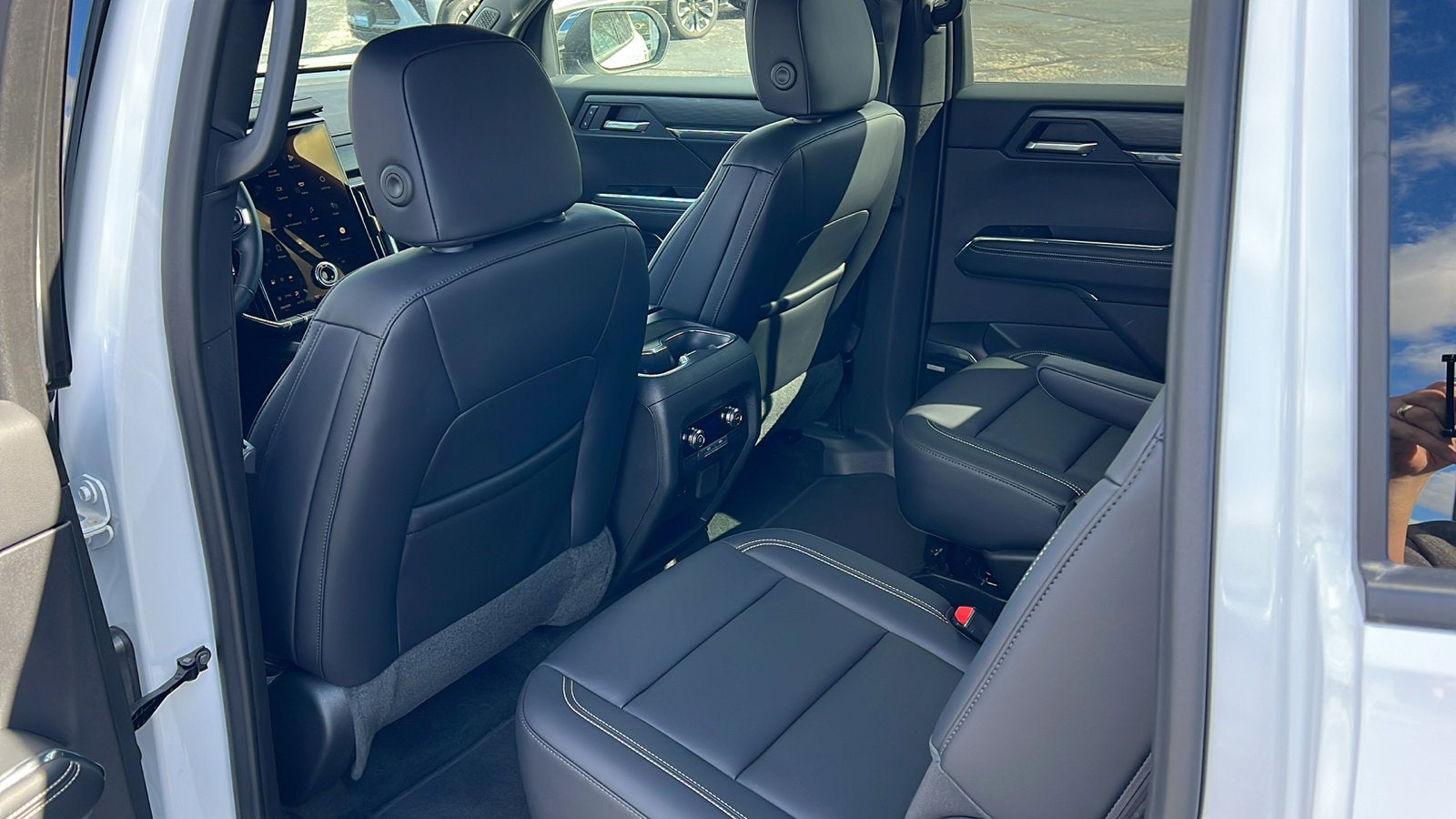 2024 GMC Acadia Elevation - Photo 28