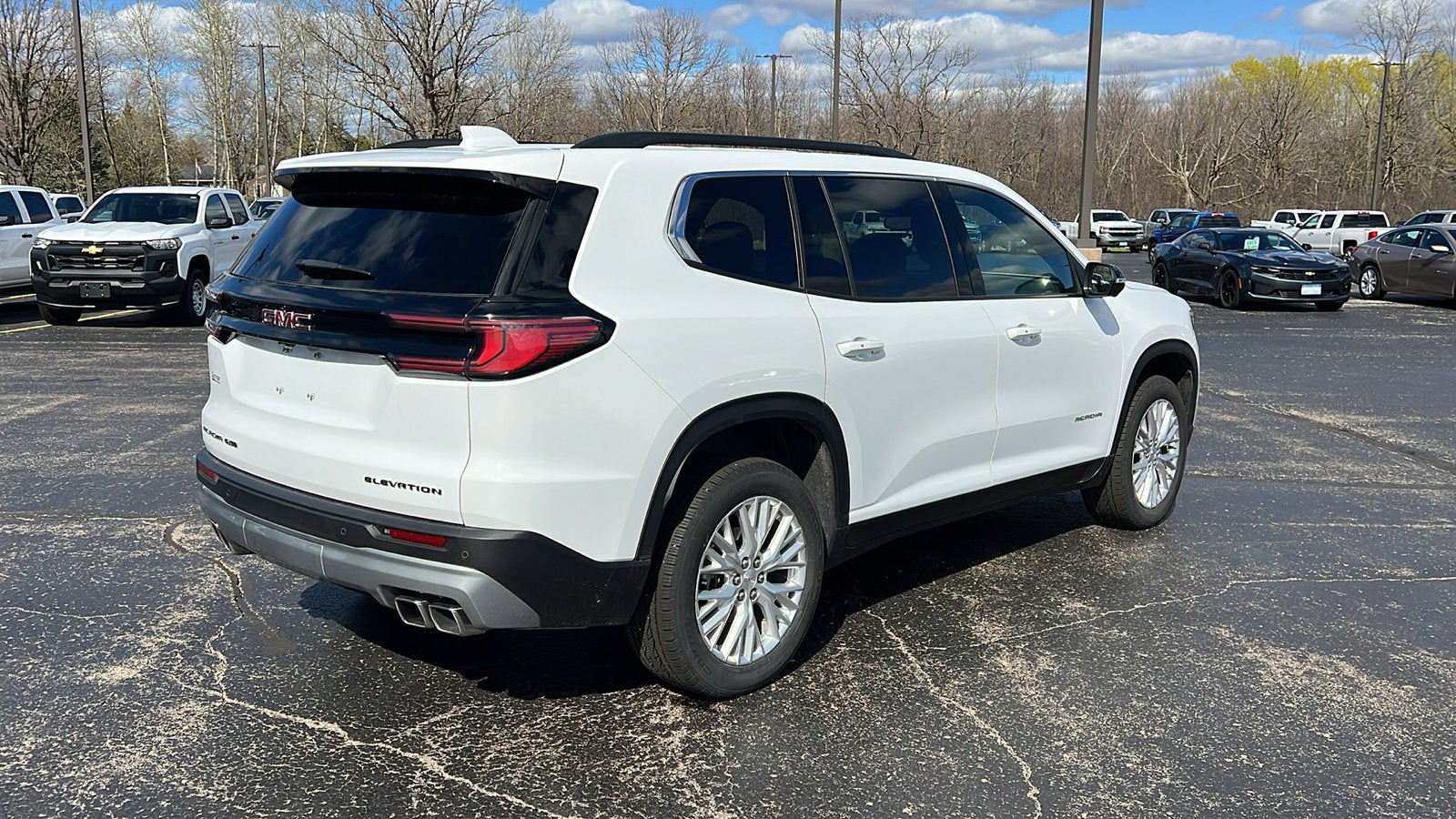 2024 GMC Acadia Elevation