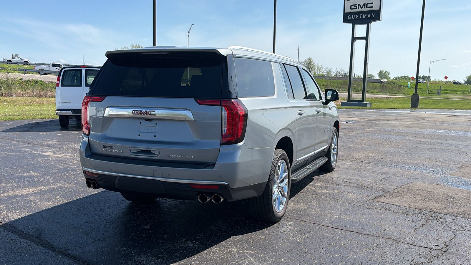 2023 GMC Yukon XL Denali