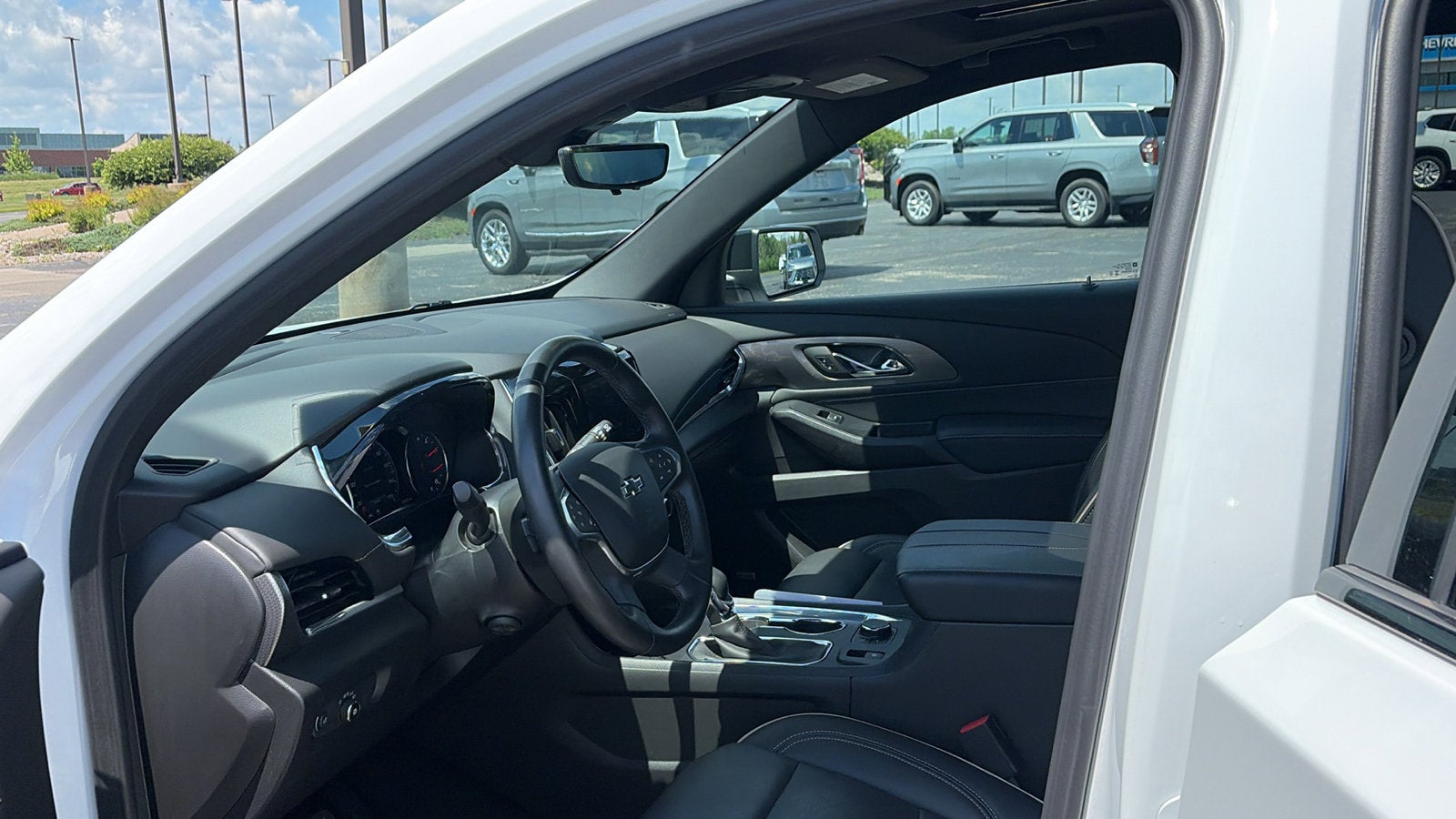 2023 Chevrolet Traverse Premier