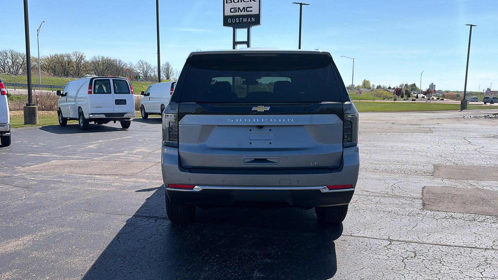 2026 Chevrolet Suburban LT