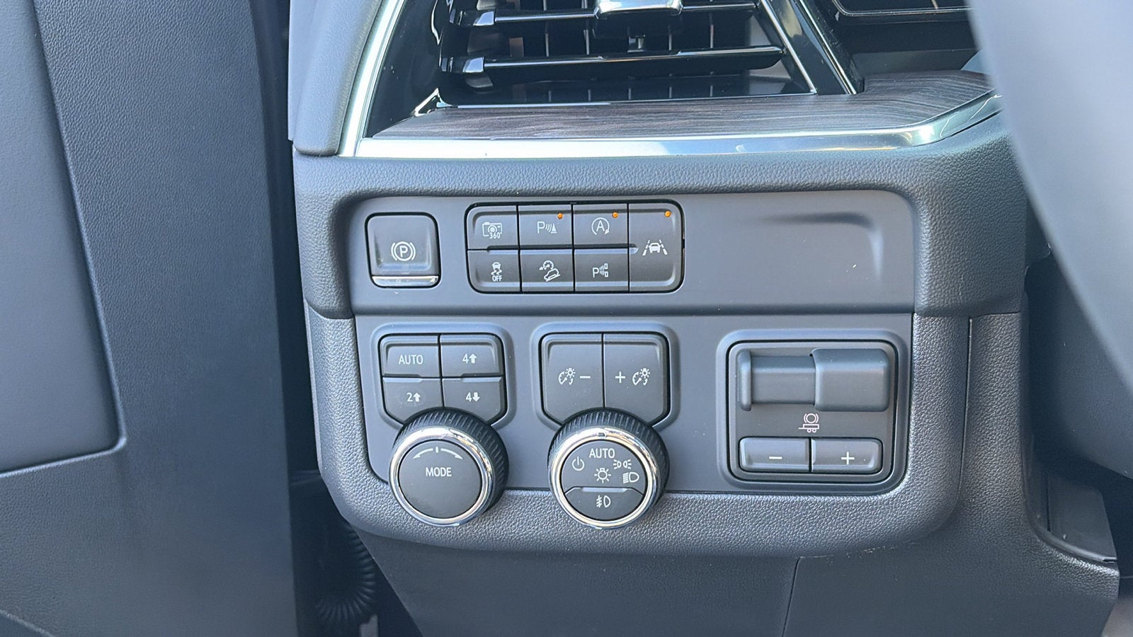 2027 Chevrolet Tahoe LT