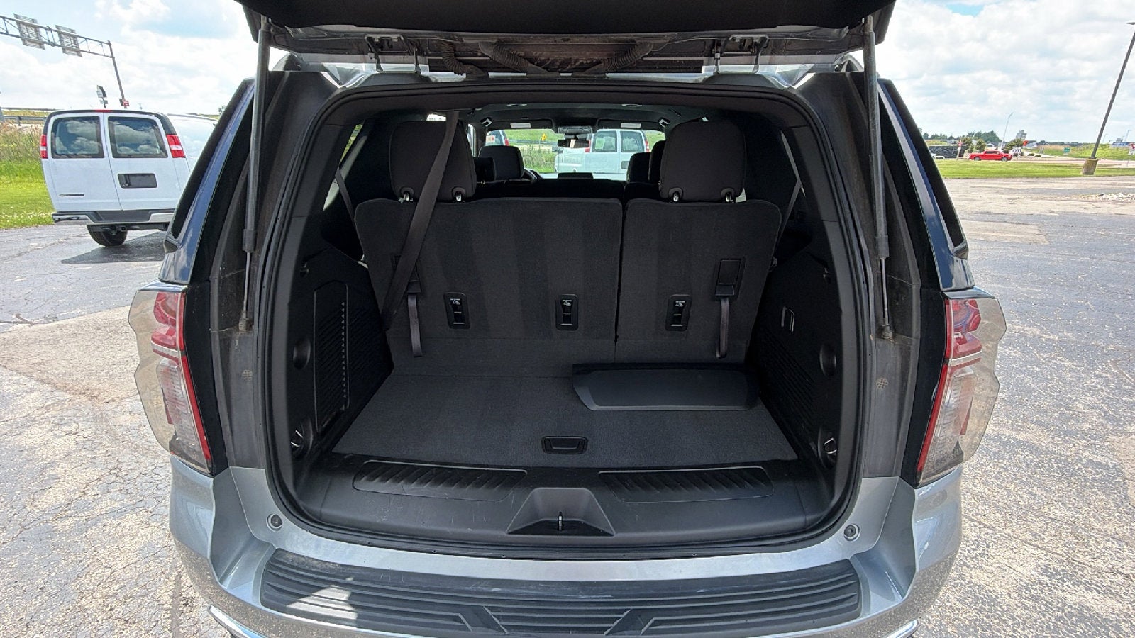 2023 Chevrolet Tahoe LS