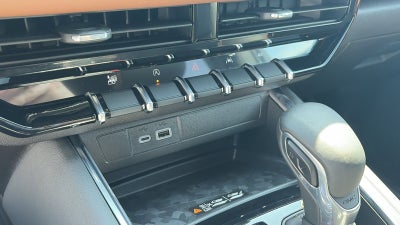 2025 GMC Canyon AT4