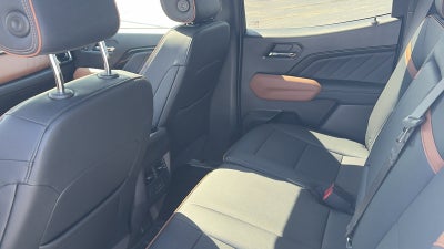 2025 GMC Canyon AT4