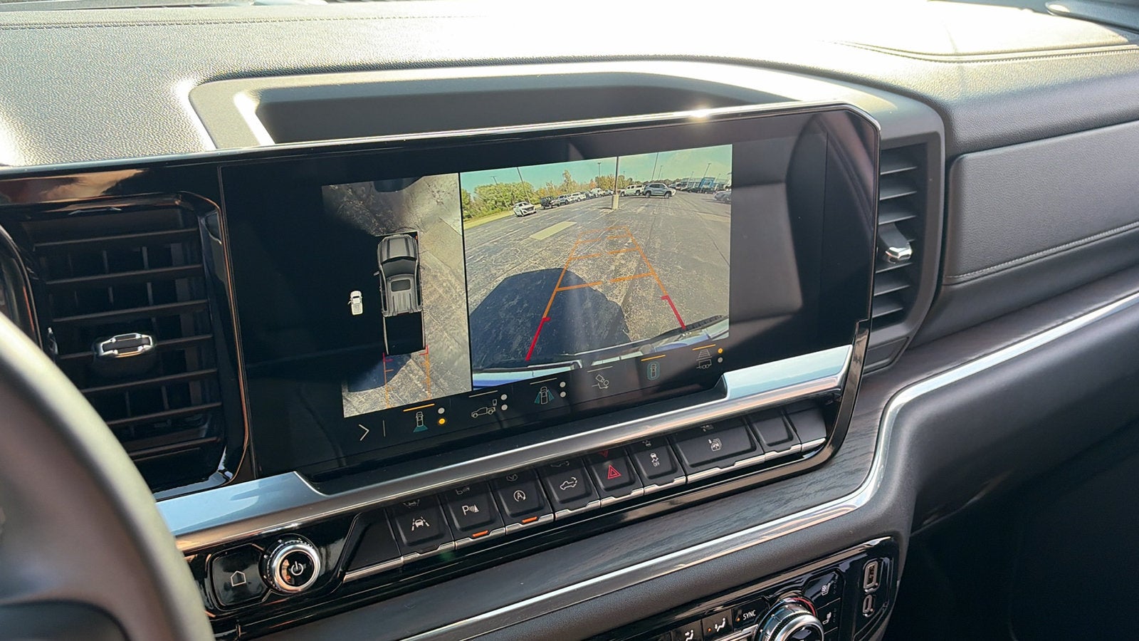 2023 GMC Sierra 1500 SLT - Photo 17