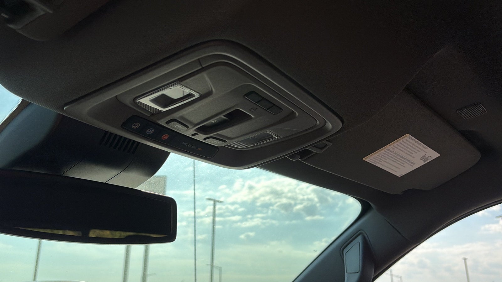 2023 GMC Sierra 1500 SLT - Photo 20