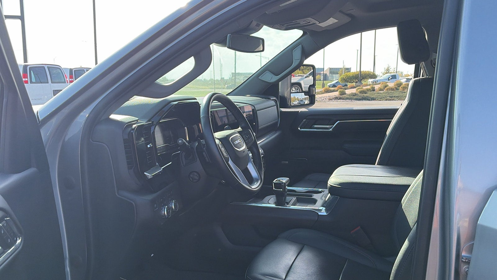 2023 GMC Sierra 1500 SLT - Photo 26
