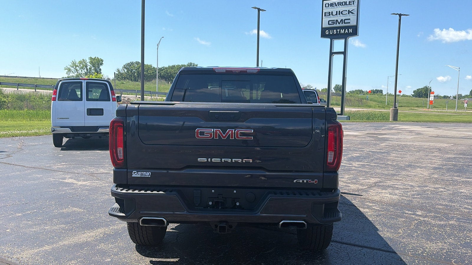 2023 GMC Sierra 1500 AT4