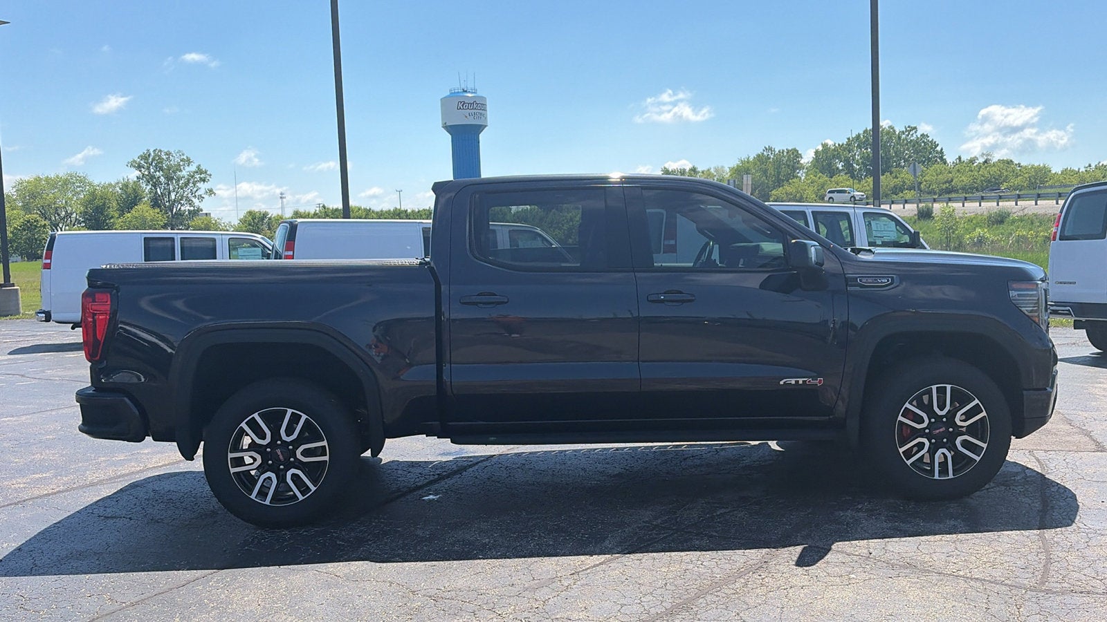 2023 GMC Sierra 1500 AT4