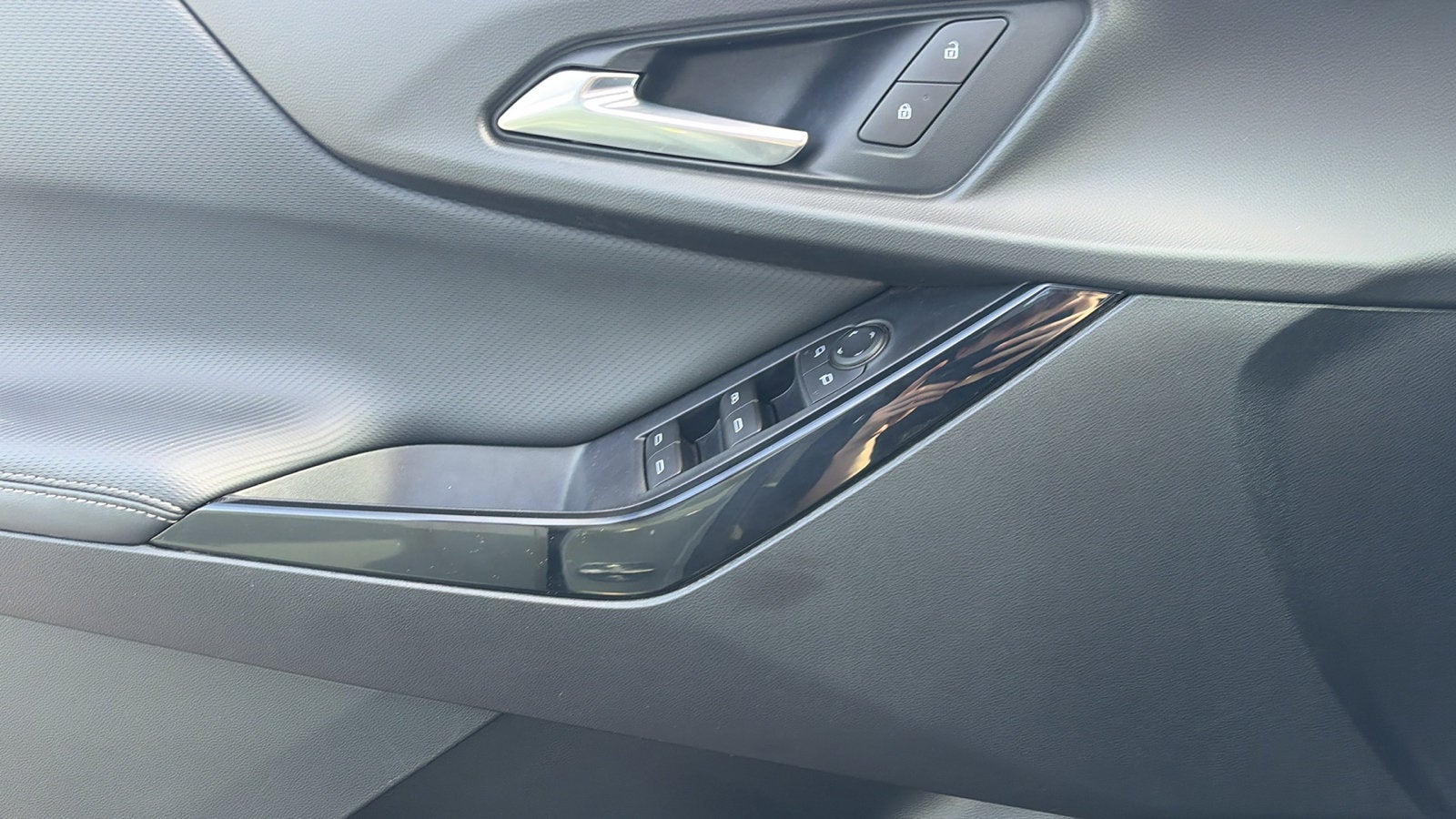 2026 Chevrolet Equinox LT - Photo 24