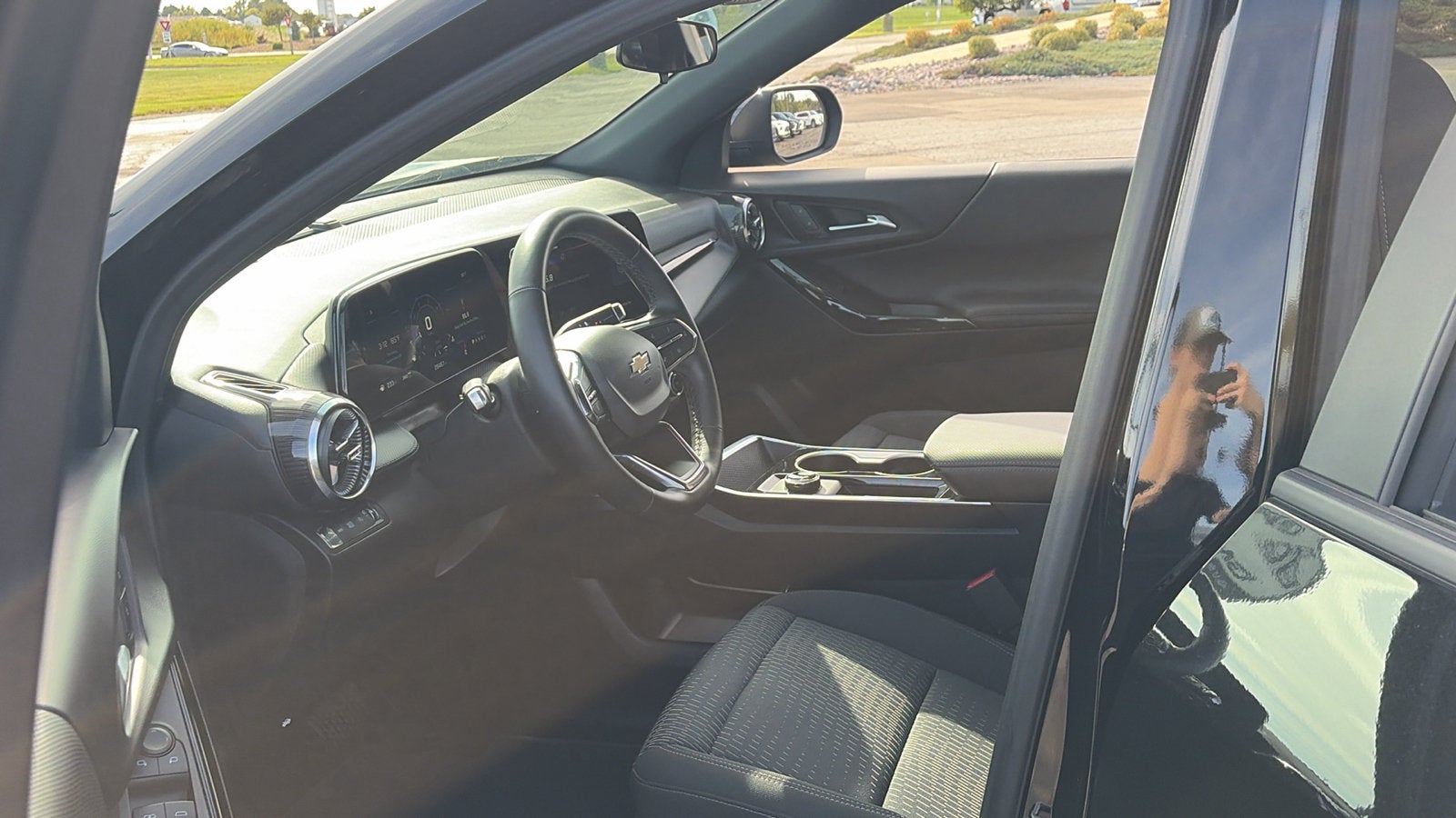 2026 Chevrolet Equinox LT - Photo 27