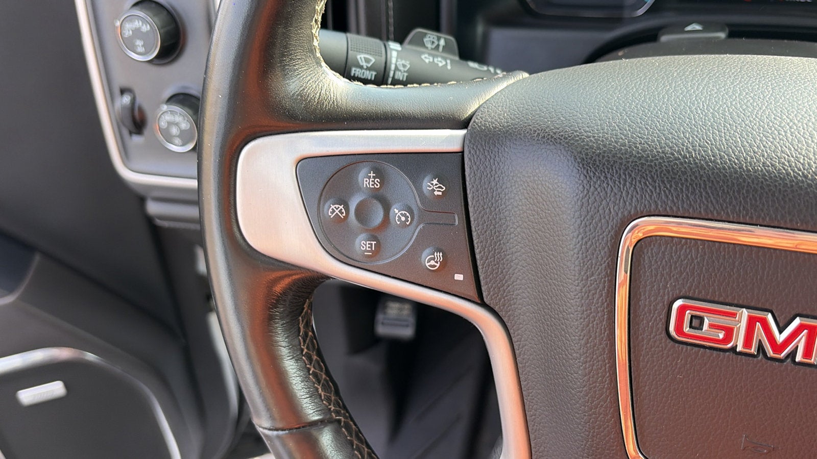 2018 GMC Sierra 1500 SLT - Photo 13