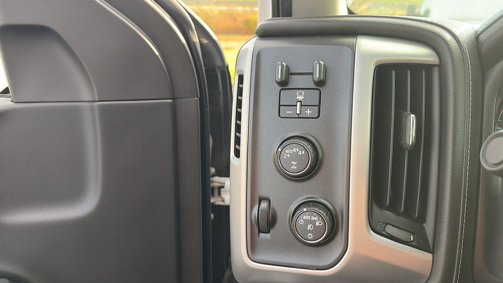 2018 GMC Sierra 1500 SLT - Photo 22