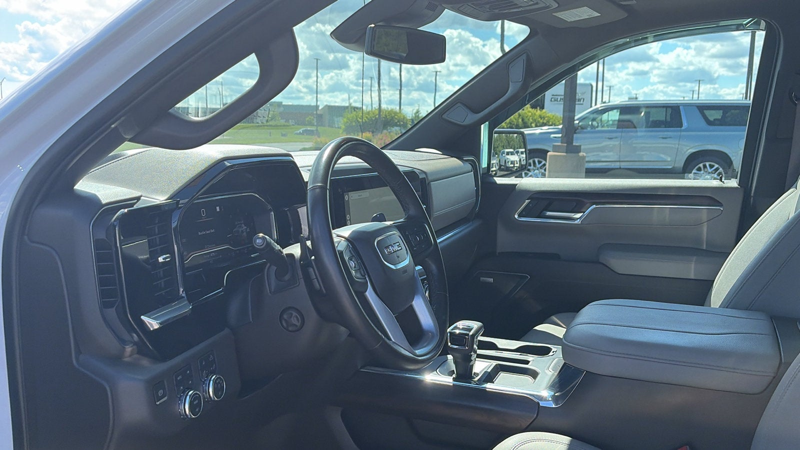 2023 GMC Sierra 1500 SLT