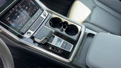 2025 Audi Q8 Premium Plus 55 TFSI quattro