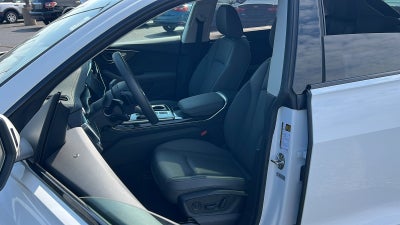 2025 Audi Q8 Premium Plus 55 TFSI quattro