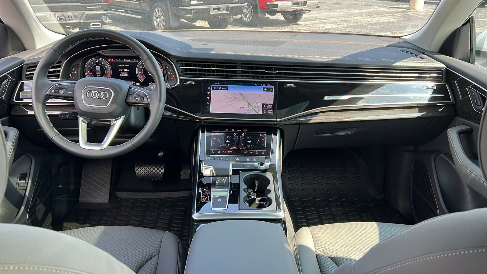 2025 Audi Q8 Premium Plus 55 TFSI quattro